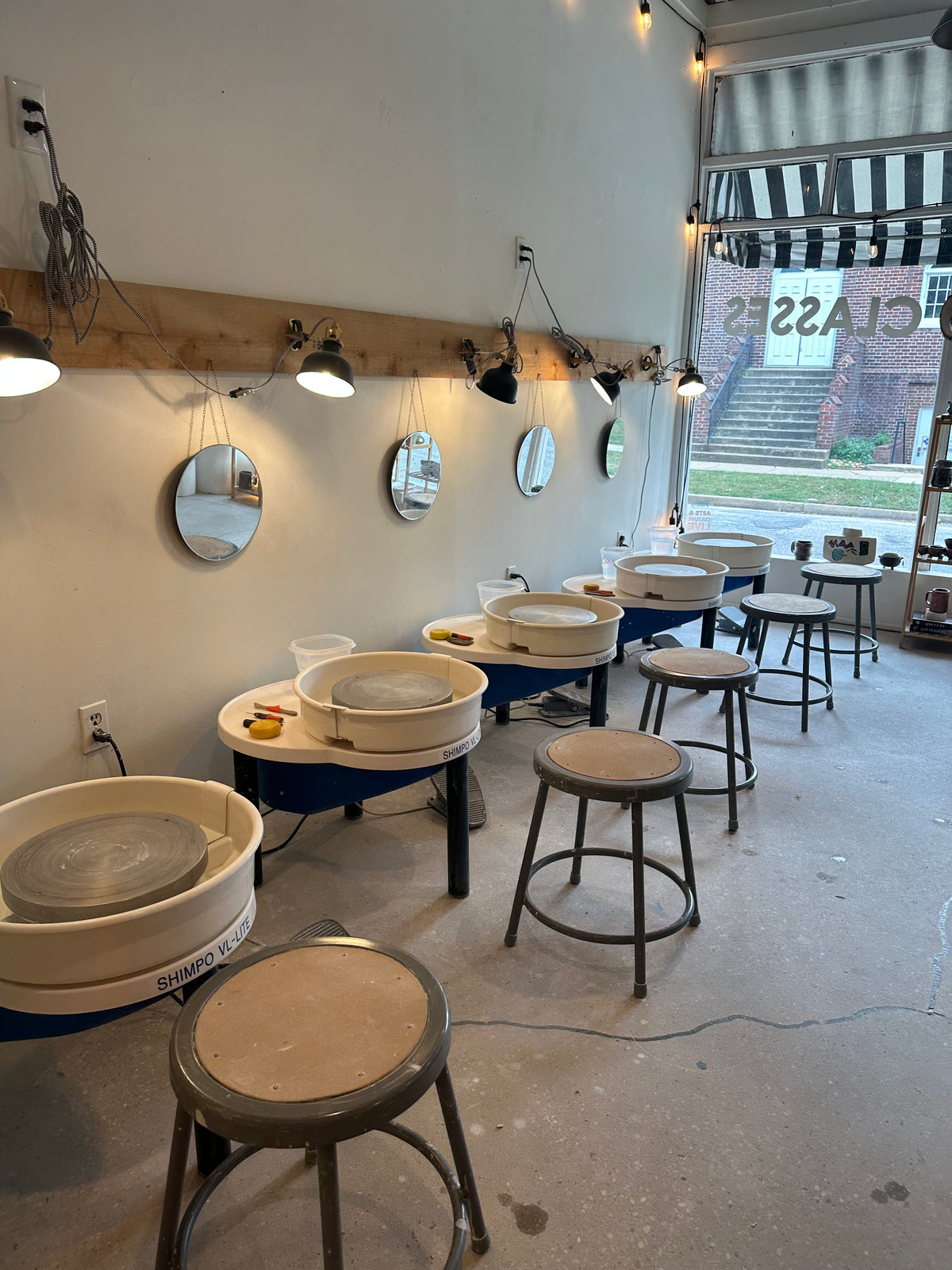 Make A Pot: Wheel Throwing | December 9th