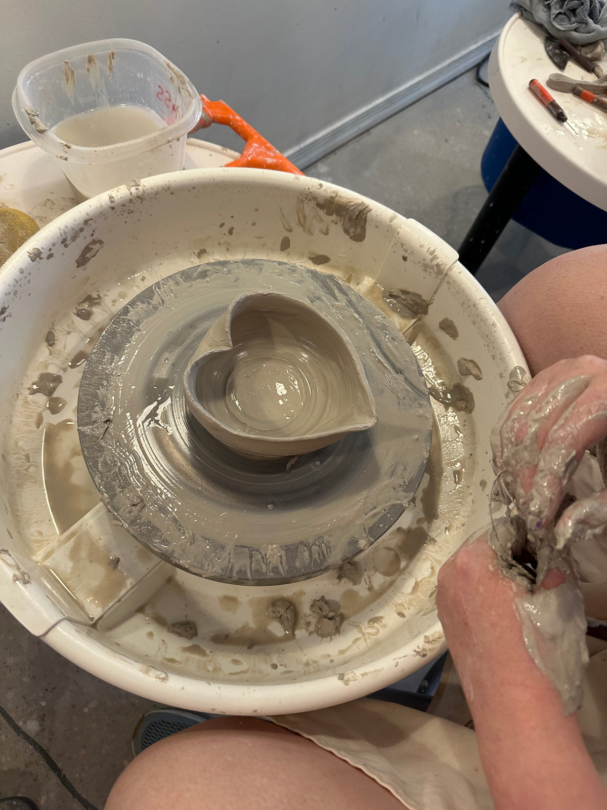Make A Pot: Wheel Throwing | November 11th